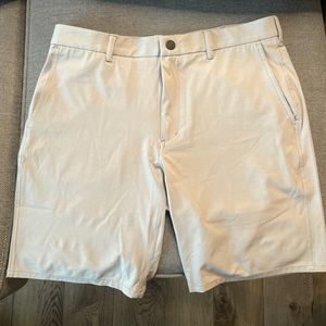 Johnnie-o calcutta woven performance short